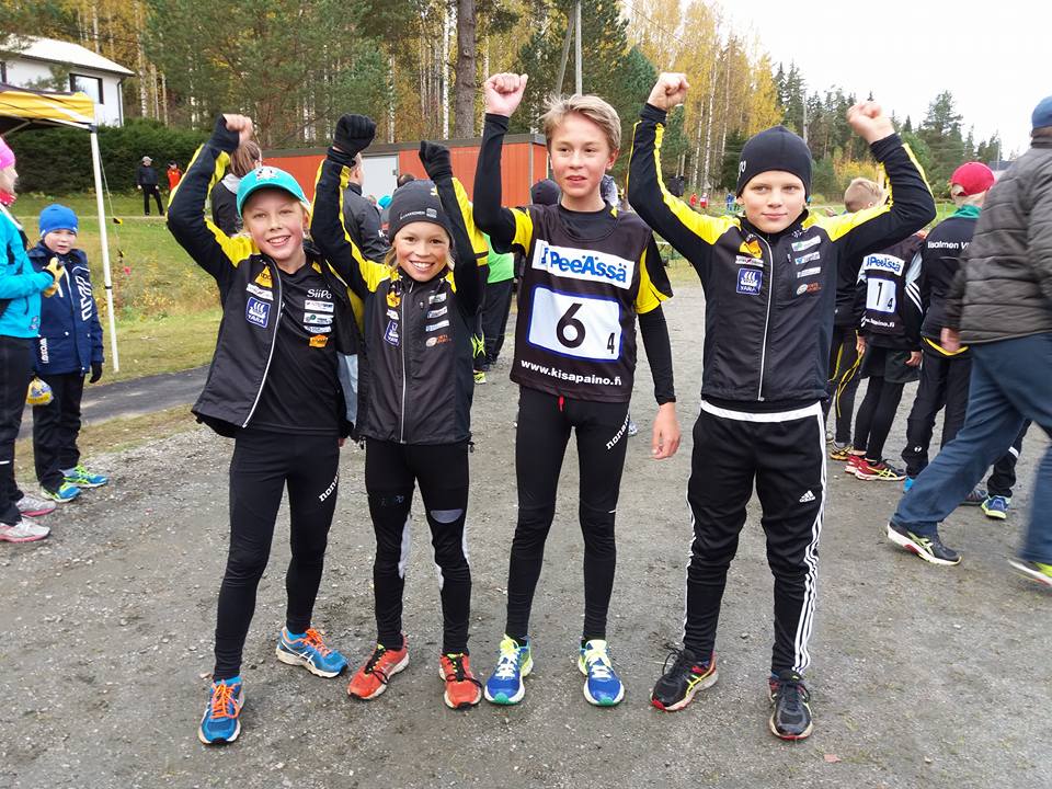 SiiPon P12 joukkue voitti kultaa hienon taistelun jälkeen maakuntaviestissä Karttulassa